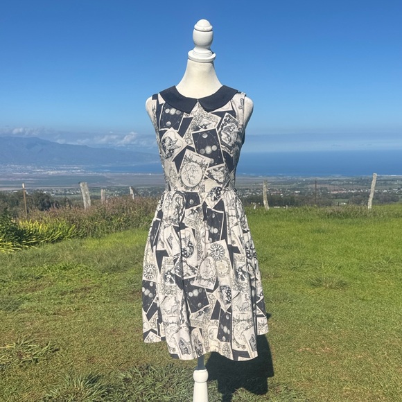 Modcloth Dresses & Skirts - ModCloth Black Printed Whimsical Swing Sleeveless Goth Whimsigoth Dress Small